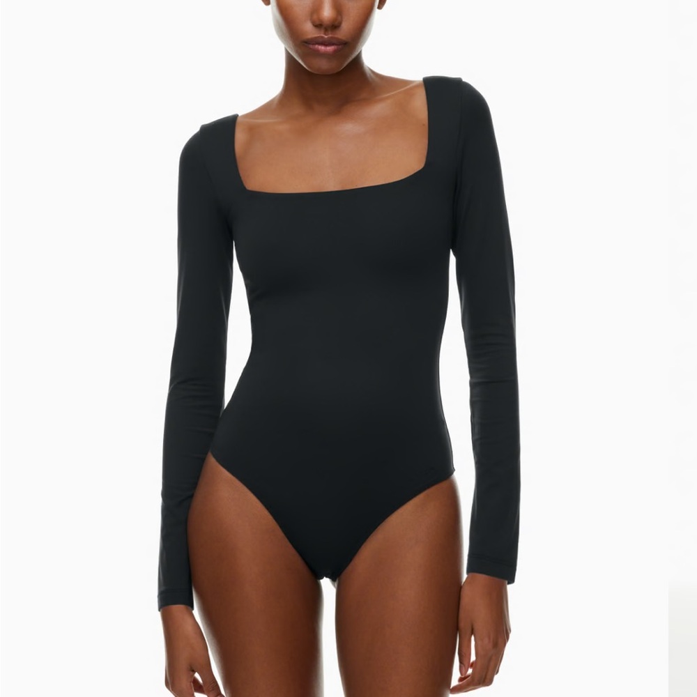 Aritzia Babaton Contour Squareneck Longsleeve Bodysuit Size XS